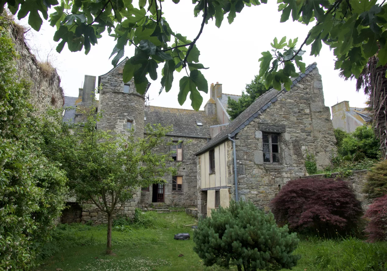 MAB - Le Jardin un lieu de promenade et de repos agrémenté de sculptures